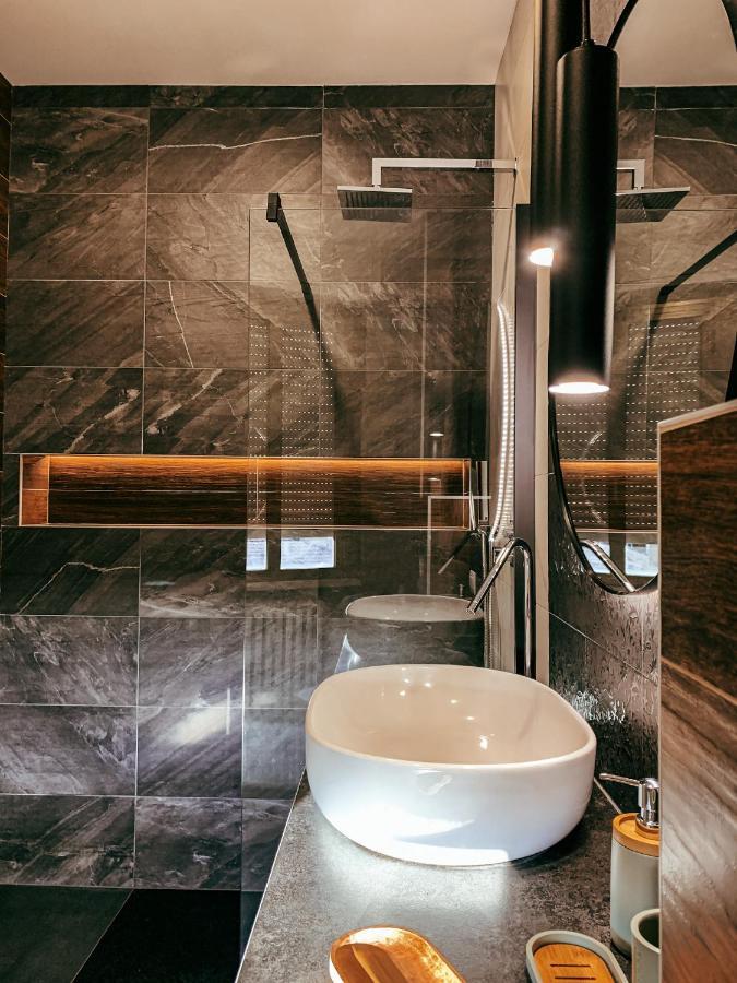 B&B Salus Civico 23 레조넬에밀리아 외부 사진