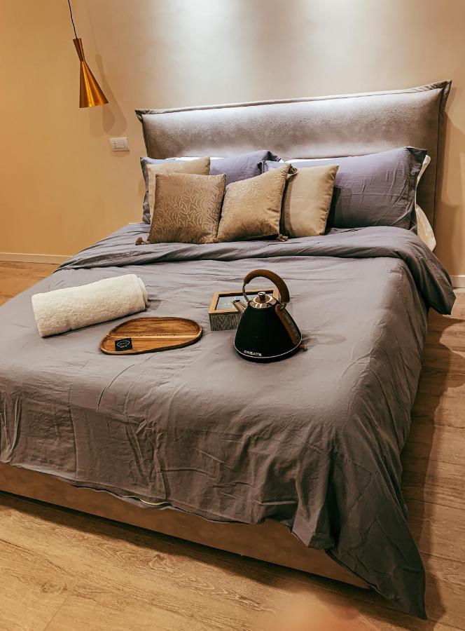 B&B Salus Civico 23 레조넬에밀리아 외부 사진
