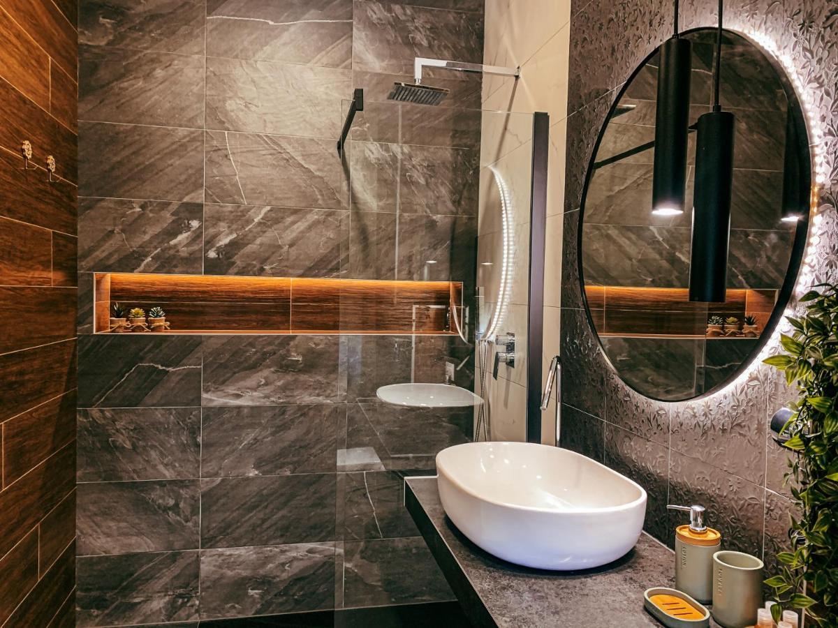 B&B Salus Civico 23 레조넬에밀리아 외부 사진