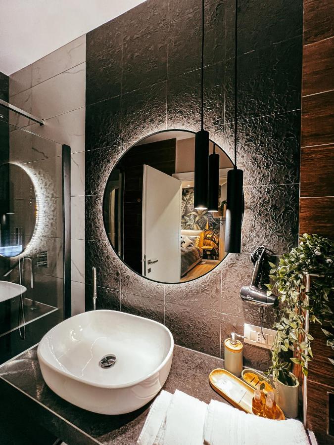 B&B Salus Civico 23 레조넬에밀리아 외부 사진